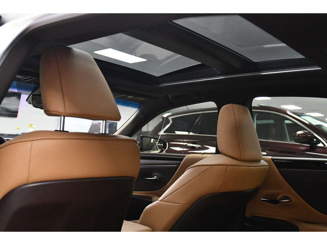 WHITE, 2019 LEXUS ES 350 Image 42