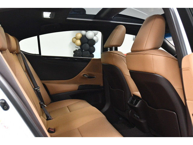 WHITE, 2019 LEXUS ES 350 Image 47