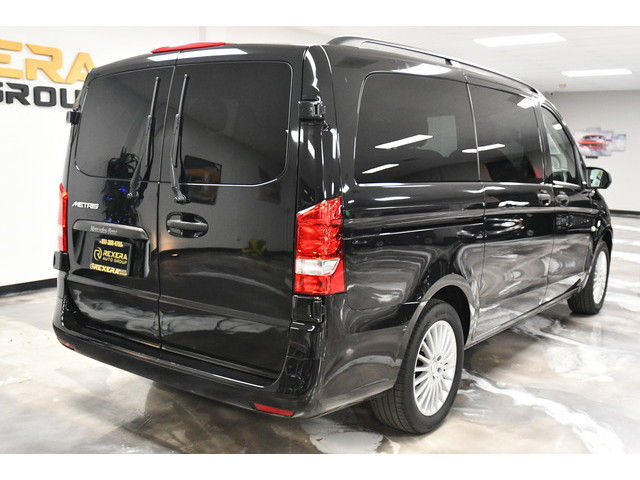 BLACK, 2017 MERCEDES-BENZ MINI-VAN Image 4