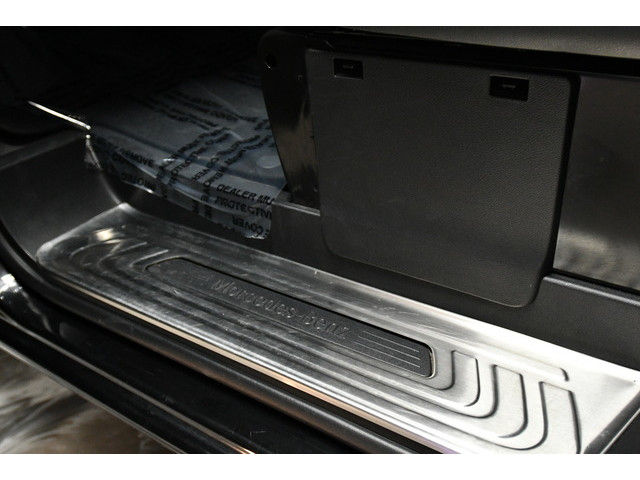 BLACK, 2017 MERCEDES-BENZ MINI-VAN Image 25