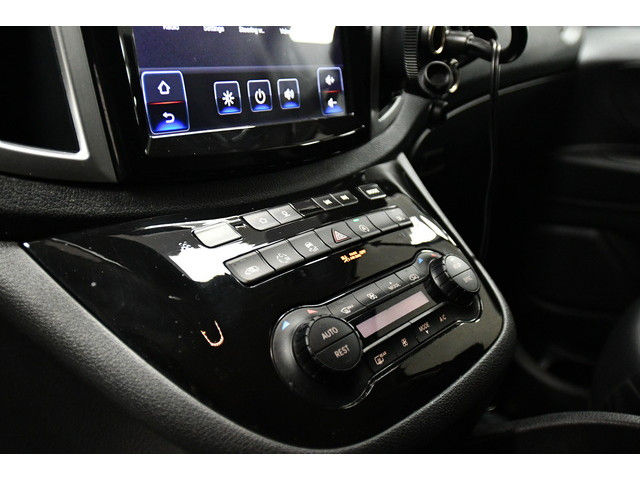 BLACK, 2017 MERCEDES-BENZ MINI-VAN Image 34