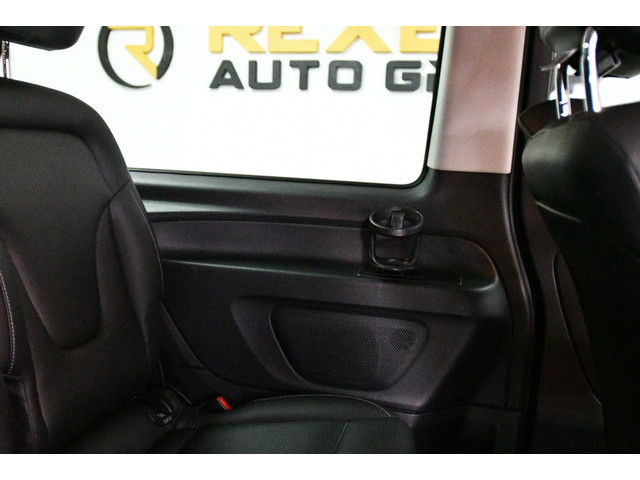 BLACK, 2017 MERCEDES-BENZ MINI-VAN Image 64