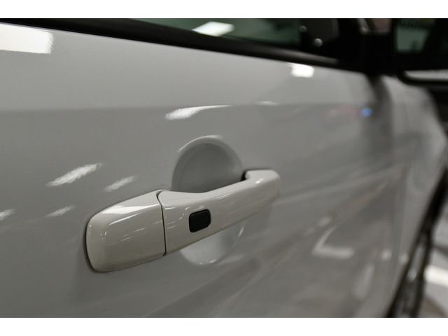WHITE, 2018 FORD EXPLORER Image 21