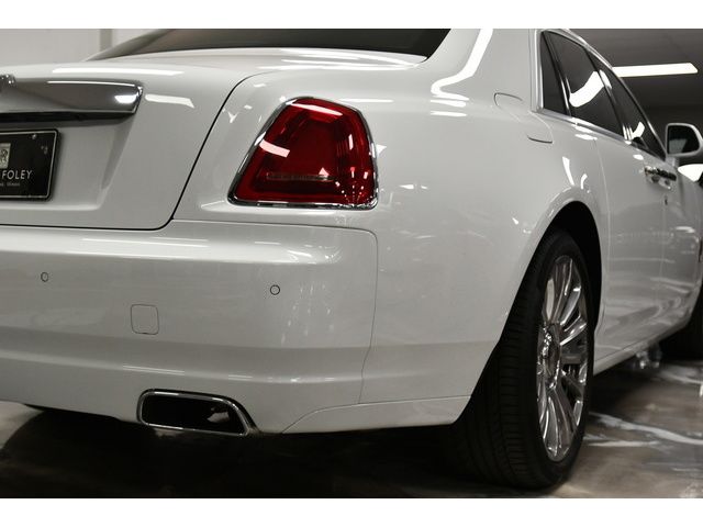 WHITE, 2020 ROLLS-ROYCE GHOST SERIES II Image 20