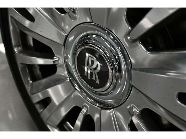 WHITE, 2020 ROLLS-ROYCE GHOST SERIES II Image 27