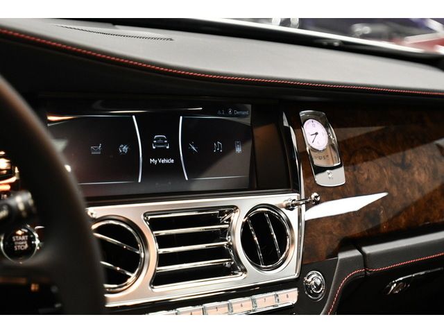 WHITE, 2020 ROLLS-ROYCE GHOST SERIES II Image 59