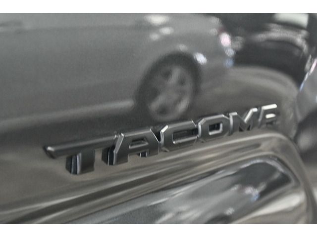 GRAY, 2019 TOYOTA TACOMA Image 24