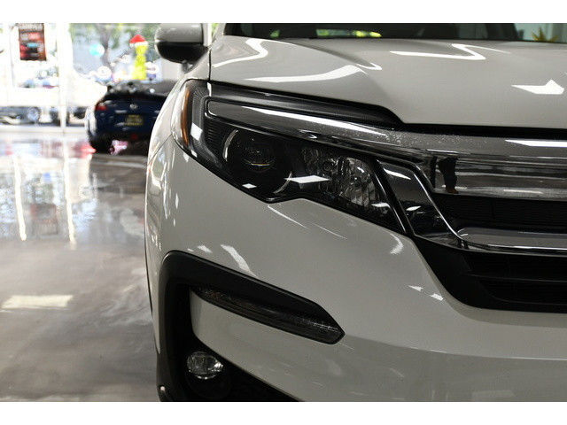 WHITE, 2019 HONDA PILOT Image 16