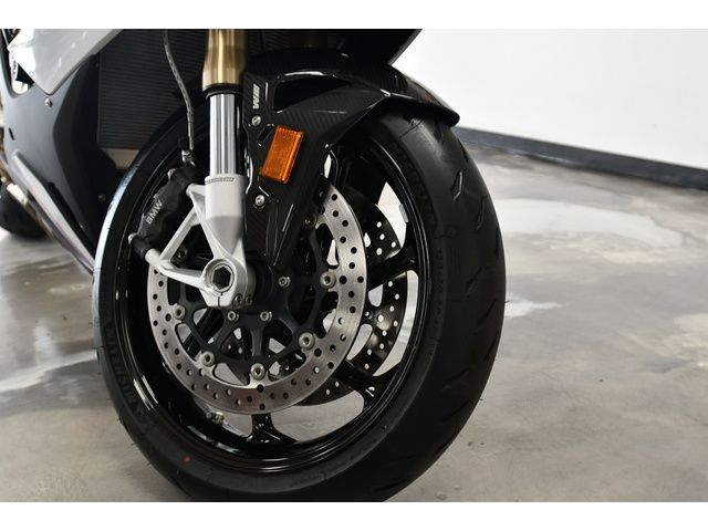 WHITE, 2021 BMW S1000RR Image 10