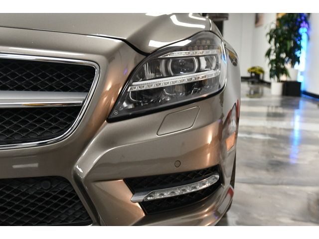BROWN, 2012 MERCEDES-BENZ CLS-CLASS Image 12