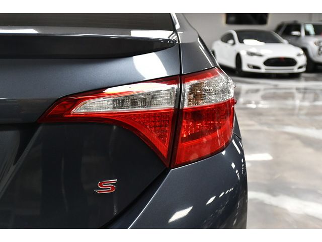 GRAY, 2016 TOYOTA COROLLA Image 11
