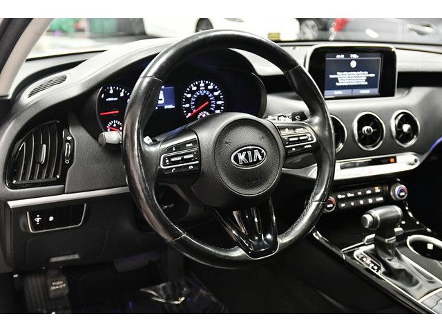 SILVER, 2018 KIA STINGER Image 30