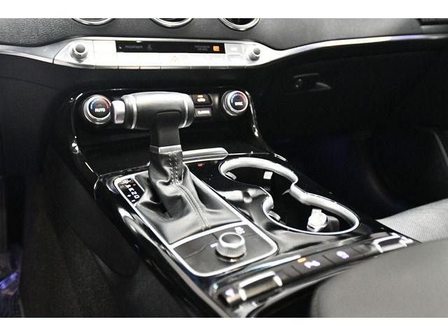 SILVER, 2018 KIA STINGER Image 41