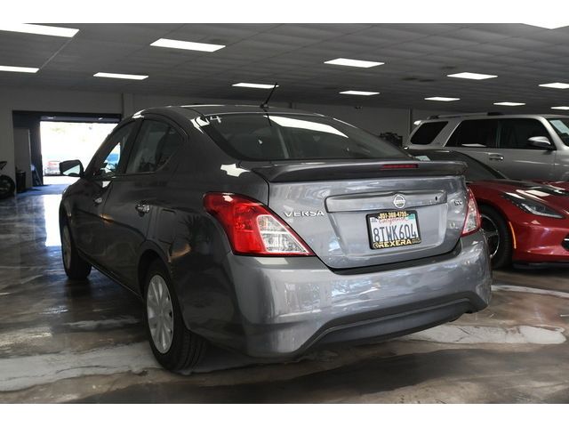 GRAY, 2018 NISSAN VERSA Image 6