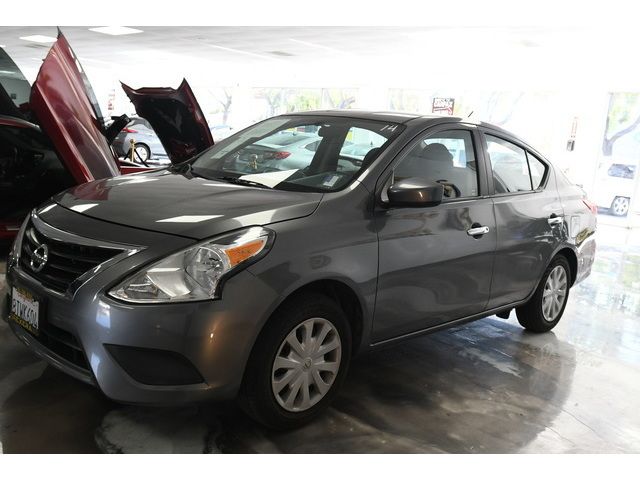 GRAY, 2018 NISSAN VERSA Image 7