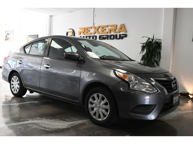 GRAY, 2018 NISSAN VERSA Image 8