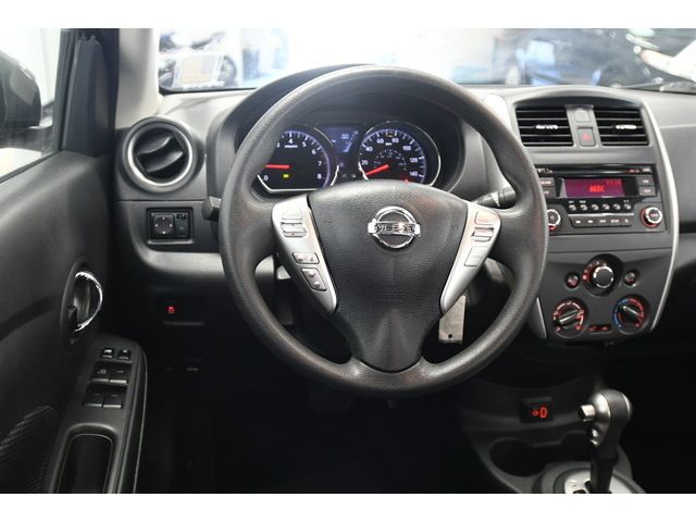 GRAY, 2018 NISSAN VERSA Image 32