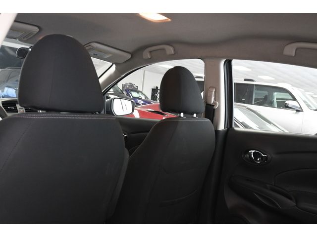 GRAY, 2018 NISSAN VERSA Image 33