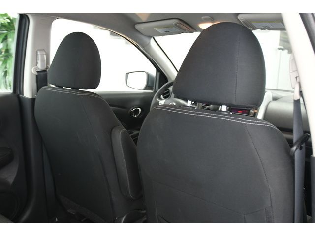 GRAY, 2018 NISSAN VERSA Image 35