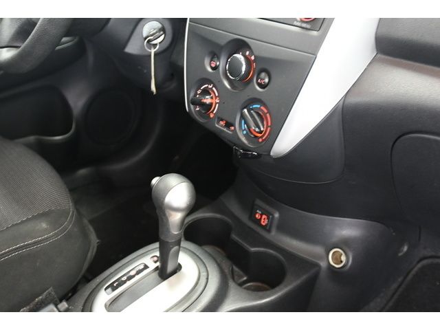 GRAY, 2018 NISSAN VERSA Image 42