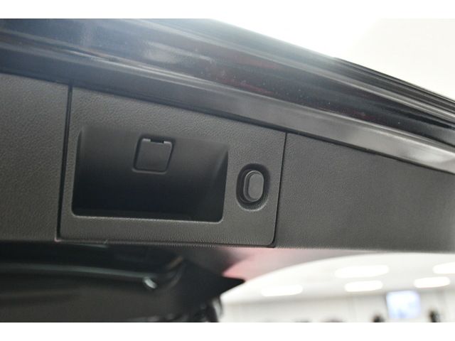 BLACK, 2018 CADILLAC ESCALADE Image 73