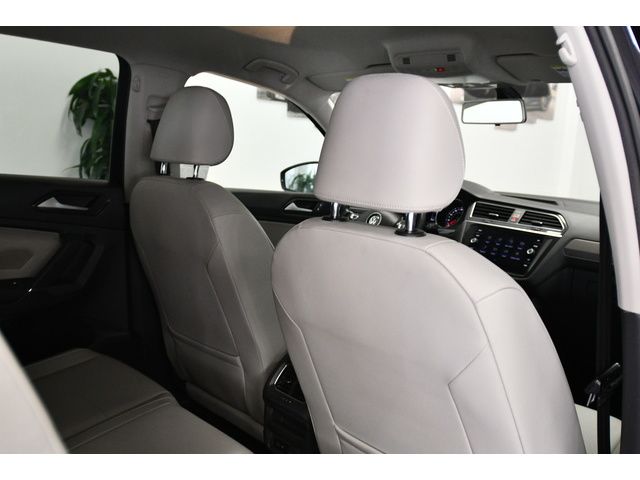 BLACK, 2018 VOLKSWAGEN TIGUAN Image 53