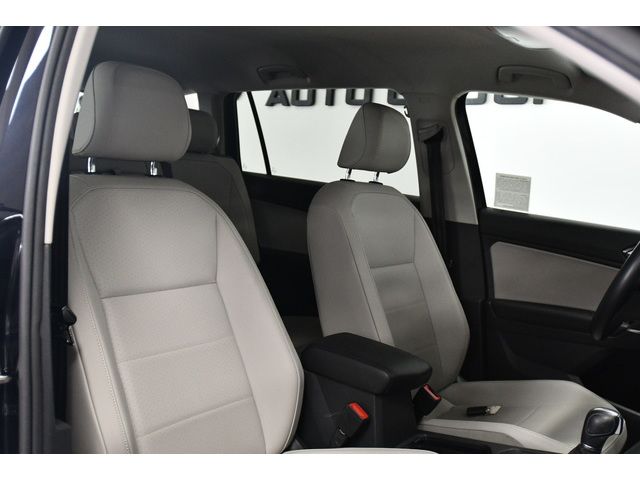 BLACK, 2018 VOLKSWAGEN TIGUAN Image 59