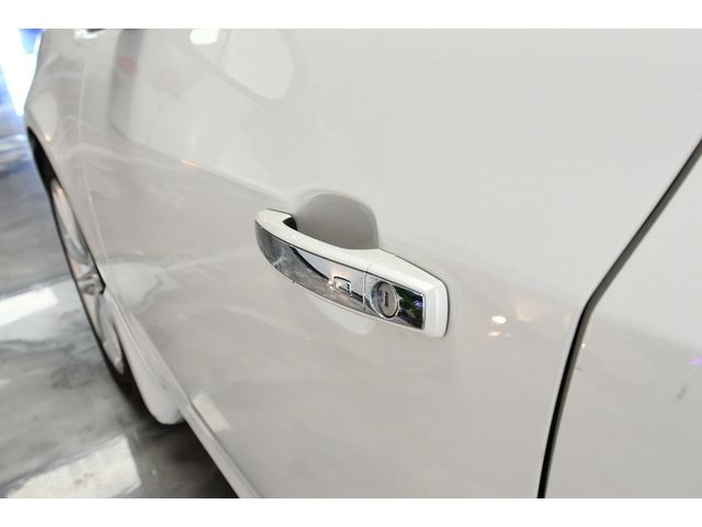 WHITE, 2016 BUICK VERANO Image 23