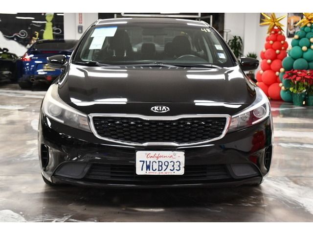 WHITE, 2017 KIA FORTE Image 2