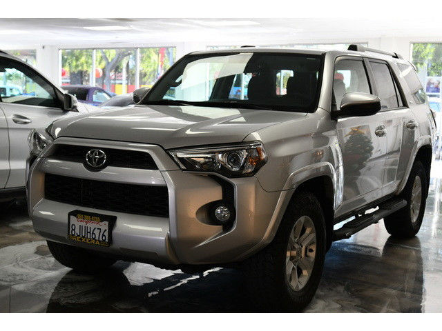 SILVER, 2019 TOYOTA 4RUNNER Image 3
