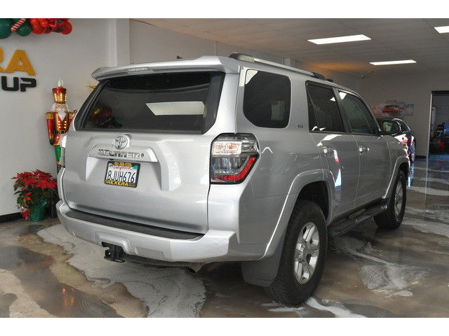 SILVER, 2019 TOYOTA 4RUNNER Image 4