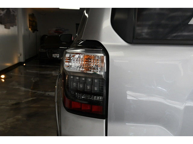 SILVER, 2019 TOYOTA 4RUNNER Image 8