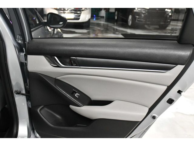 SILVER, 2019 HONDA ACCORD Image 34