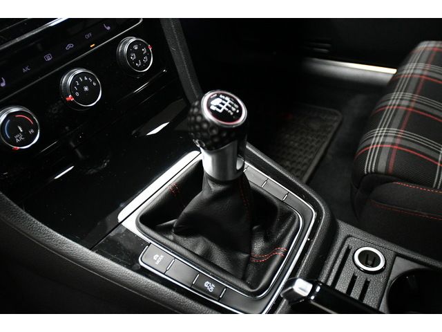 GRAY, 2018 VOLKSWAGEN GOLF GTI Image 40