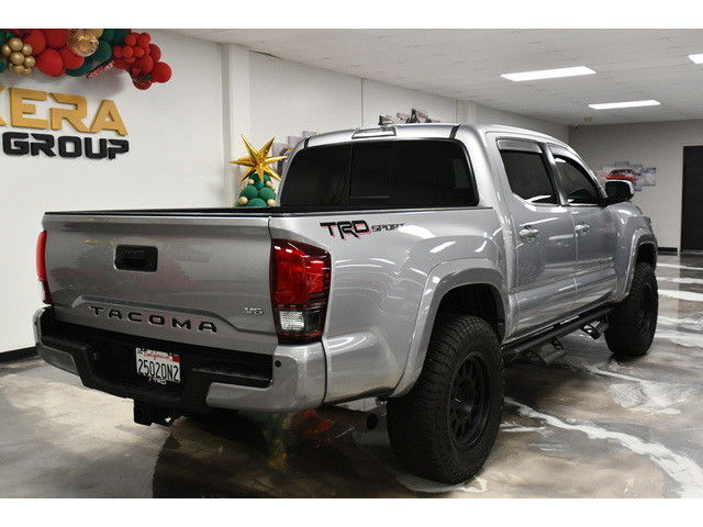 SILVER, 2018 TOYOTA TACOMA Image 4