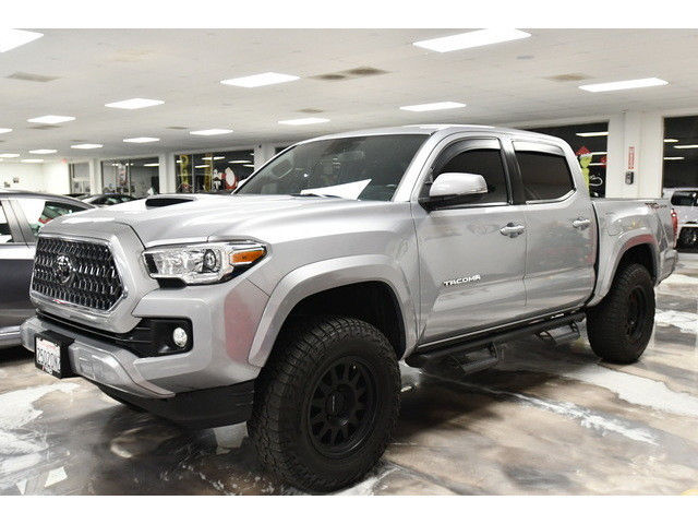 SILVER, 2018 TOYOTA TACOMA Image 7