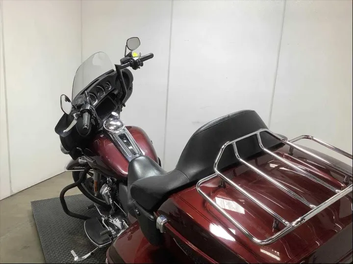 BURGUNDY, 2019 HARLEY-DAVIDSON FLHTCUI Image 20