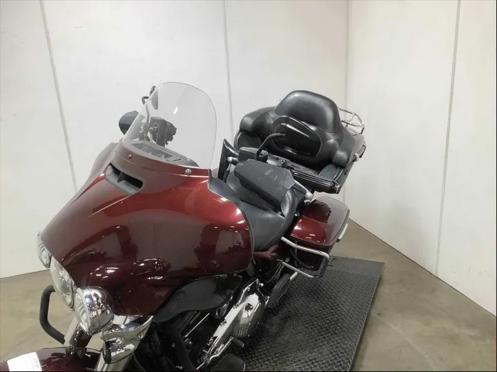 BURGUNDY, 2019 HARLEY-DAVIDSON FLHTCUI Image 24