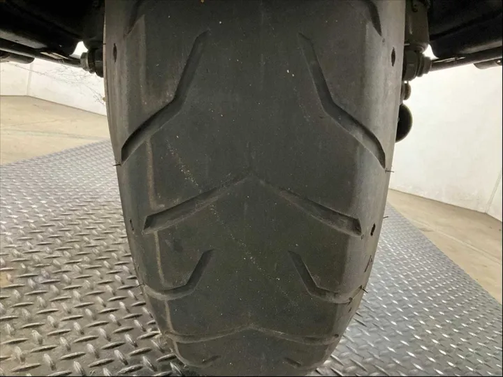 BLACK, 2020 HARLEY-DAVIDSON FLHX Image 11