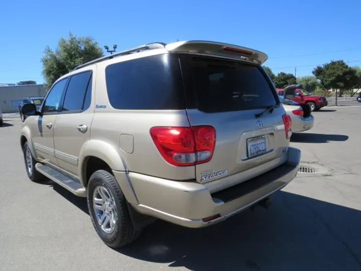 GOLD, 2007 TOYOTA SEQUOIA Image 3