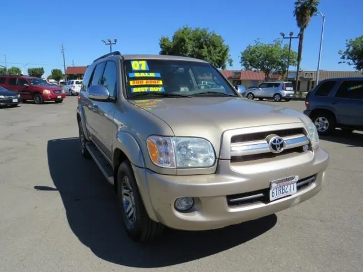 GOLD, 2007 TOYOTA SEQUOIA Image 1