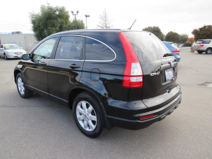 BLACK, 2011 HONDA CR-V Image 2