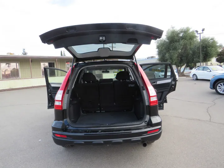 BLACK, 2011 HONDA CR-V Image 16