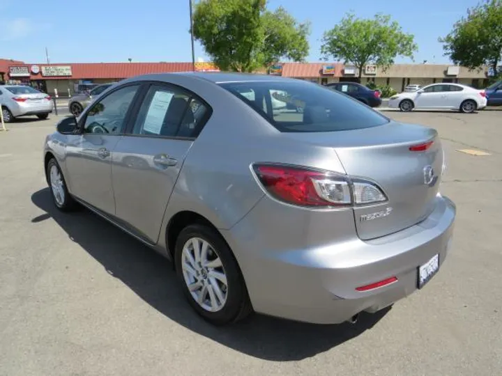 SILVER, 2013 MAZDA MAZDA3 Image 3