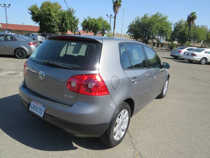 2007 VOLKSWAGEN RABBIT Image 4