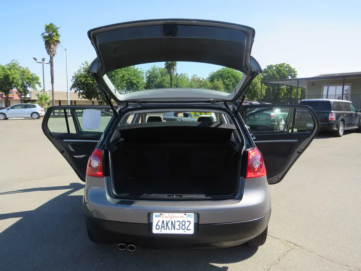 2007 VOLKSWAGEN RABBIT Image 18