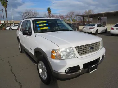 WHITE, 2004 FORD EXPLORER Image 