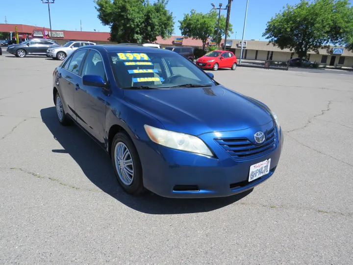 BLUE, 2009 TOYOTA CAMRY Image 1