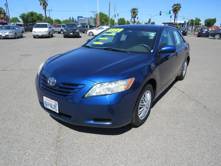 BLUE, 2009 TOYOTA CAMRY Image 2