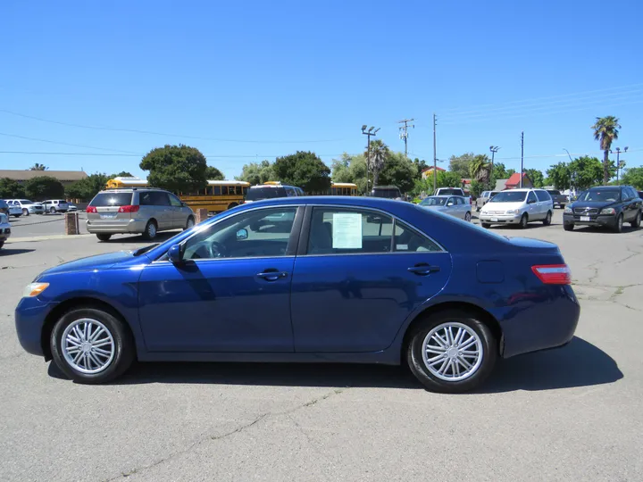 BLUE, 2009 TOYOTA CAMRY Image 5